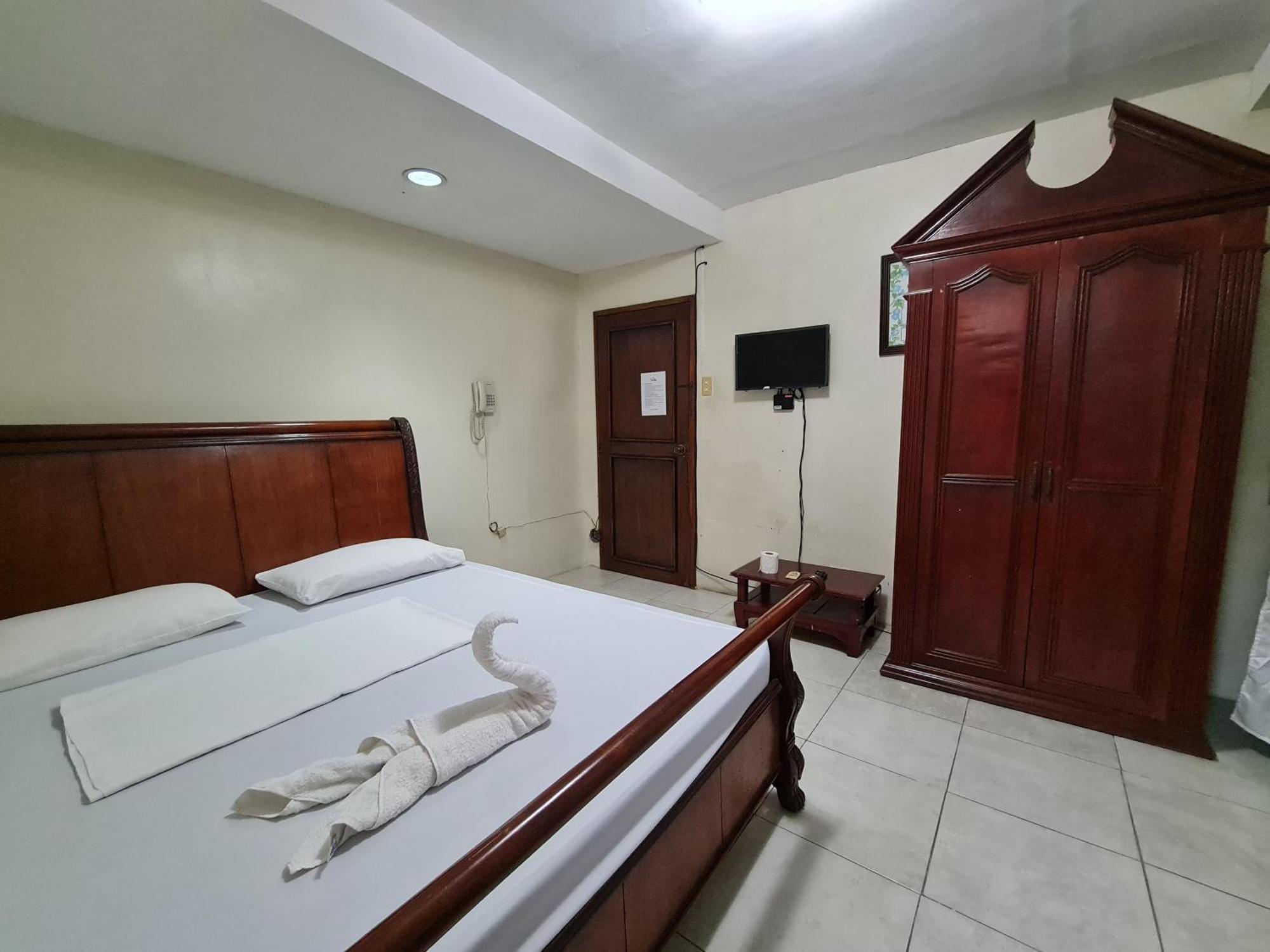 Goland Pension House & Dormitory By Sms Hospitality Cebu Esterno foto