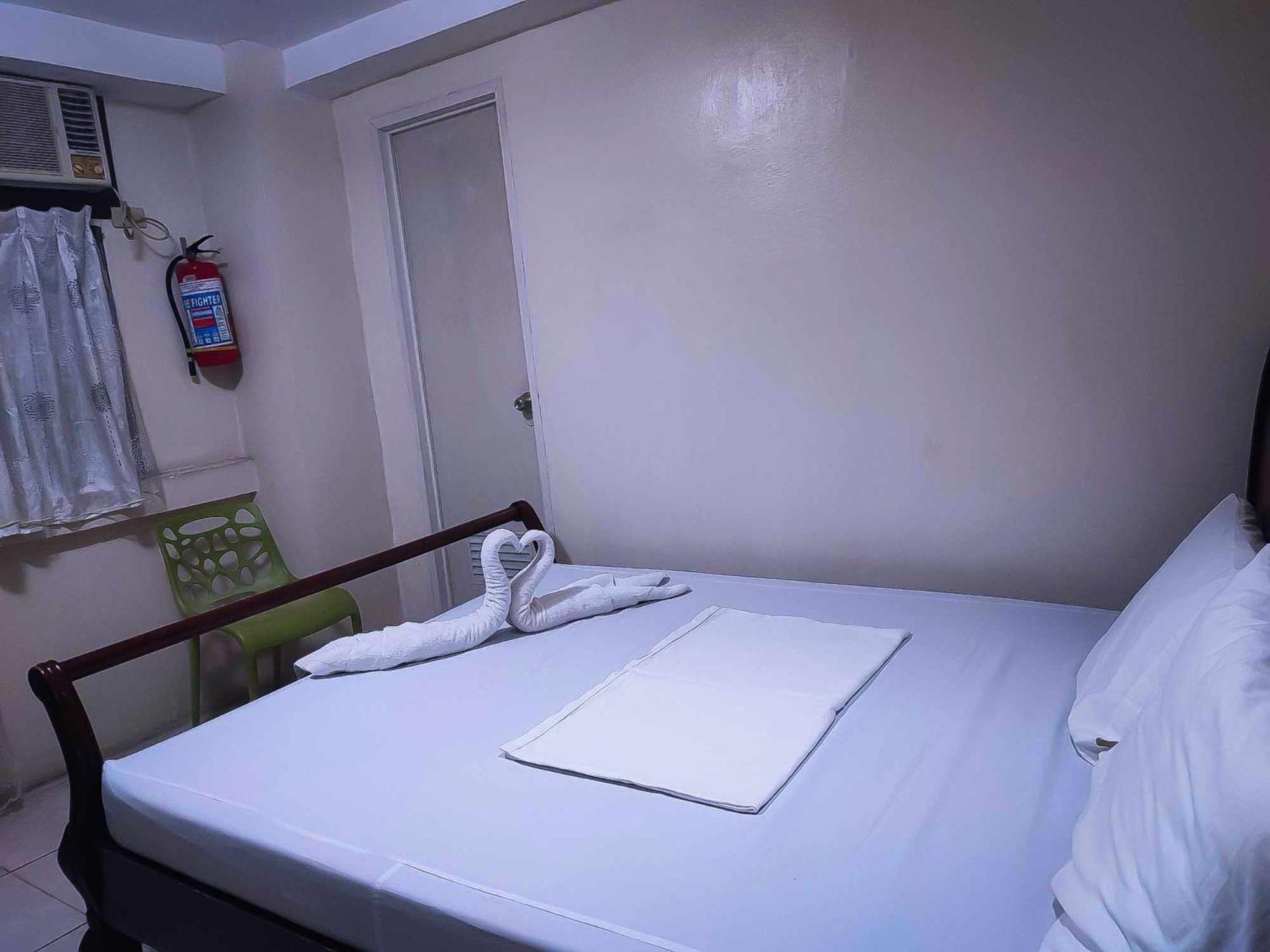 Goland Pension House & Dormitory By Sms Hospitality Cebu Esterno foto