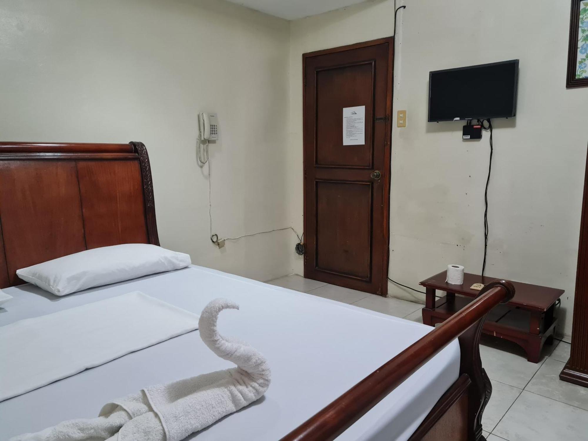Goland Pension House & Dormitory By Sms Hospitality Cebu Esterno foto